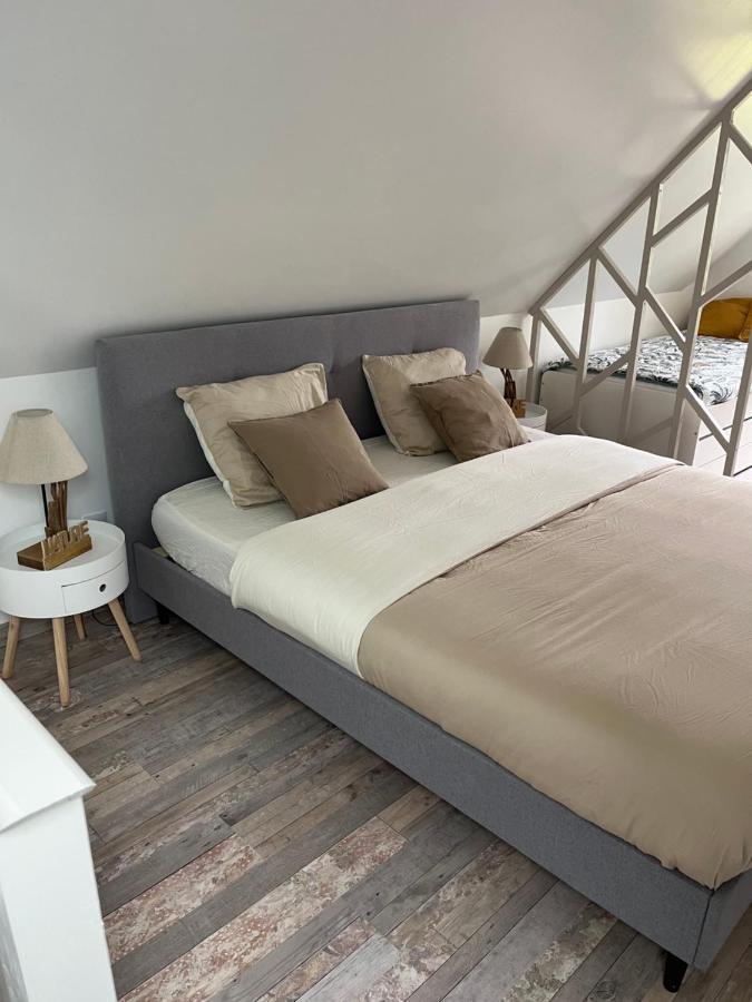 La Petite Maison De Kerguiniou Glomel Kültér fotó